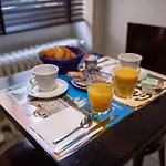 诺曼底酒店 2* 里昂